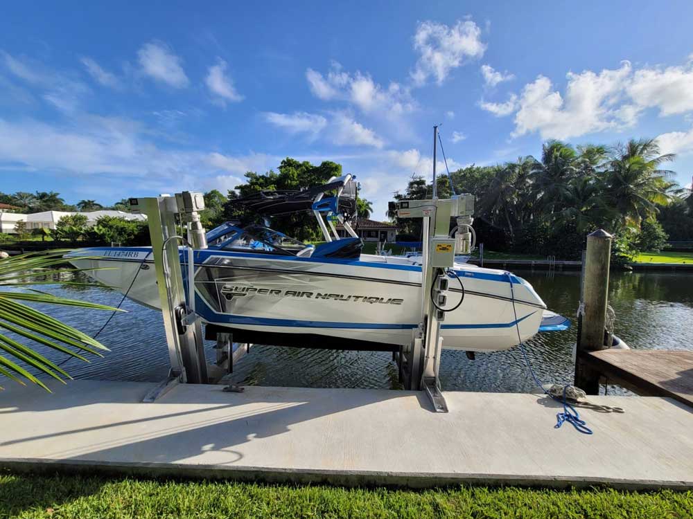 sideboat water | Hurricane Boat Lifts